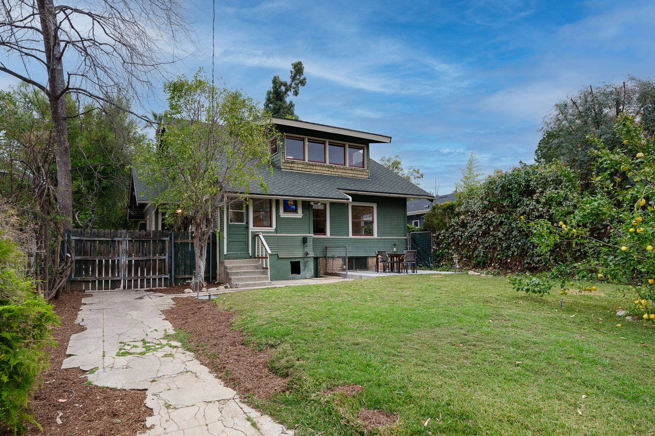 1034 Morada Place