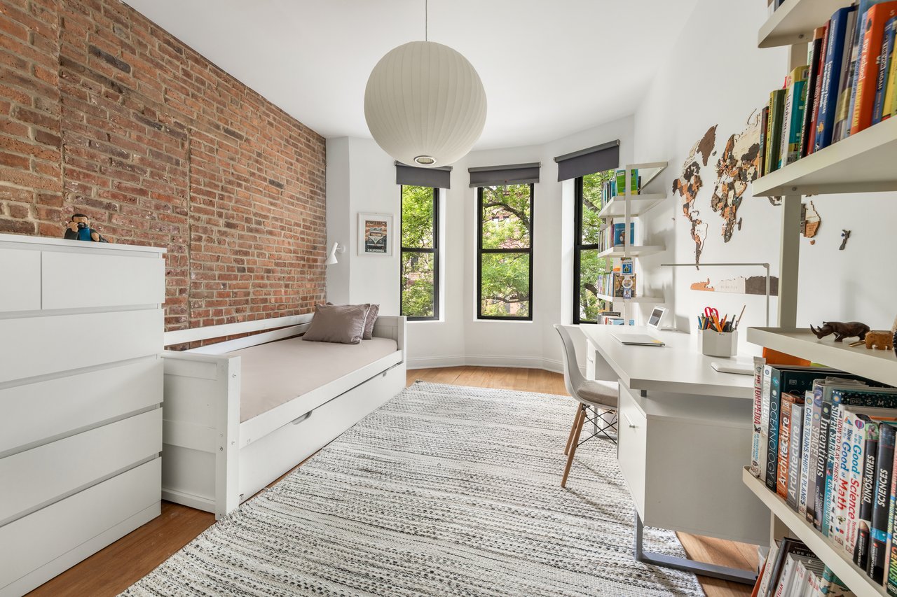 407 2ND Street