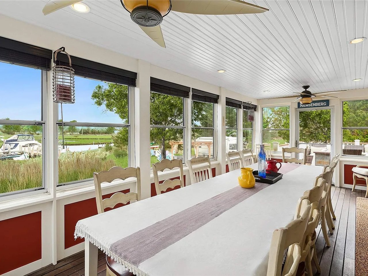 32C Honeysuckle Ln