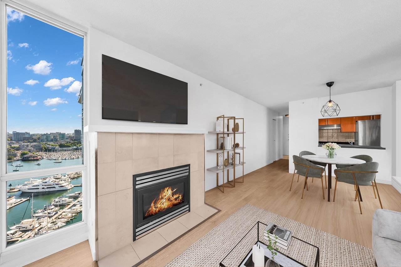 2207-1077 Marinaside Crescent, Vancouver
