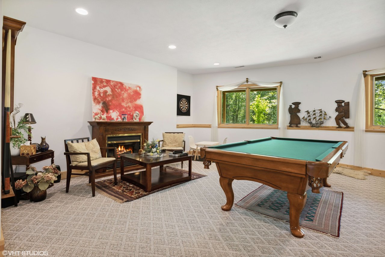 game room, Ultra Luxury Living International Real Estate Miami Chicago