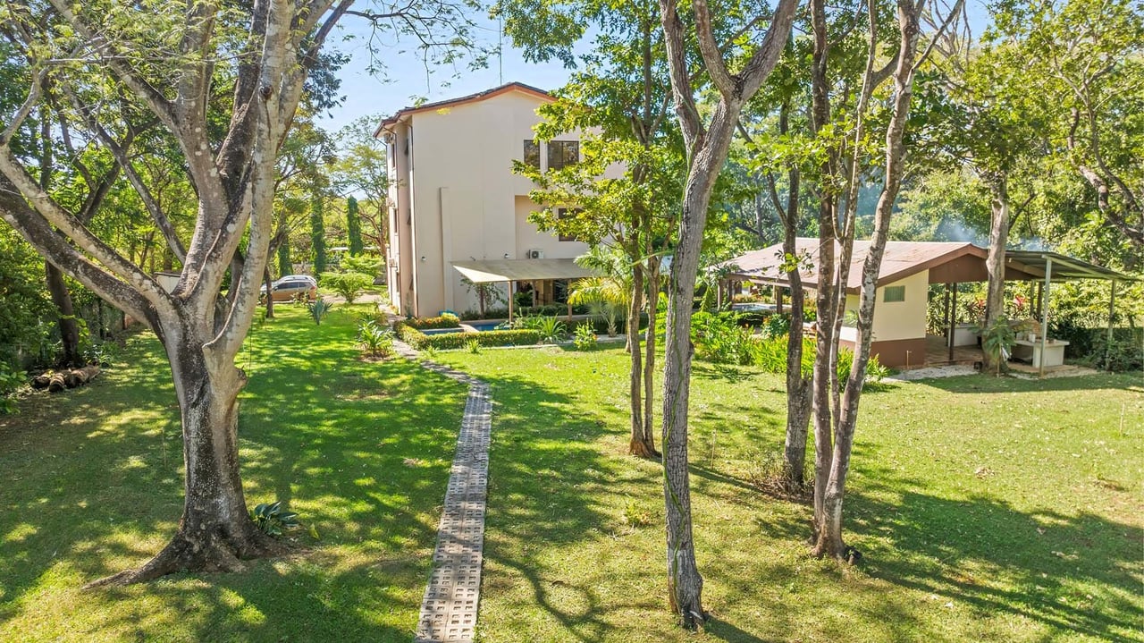 Multi Unit Apartment Complex, Tamarindo, Guanacaste