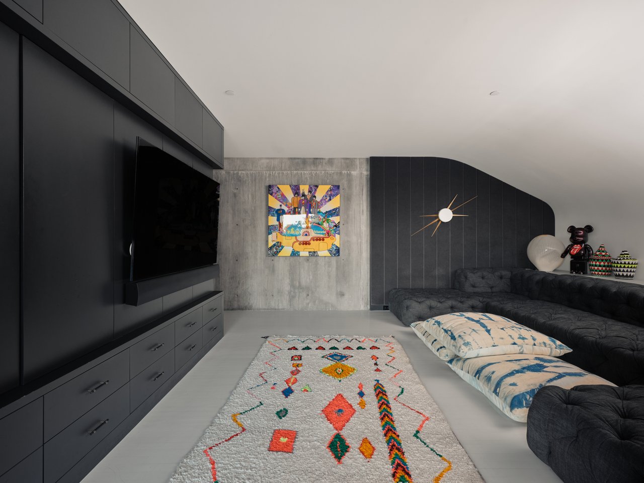 STRATFORD HILLS ARCHITECTURAL LANDMARK