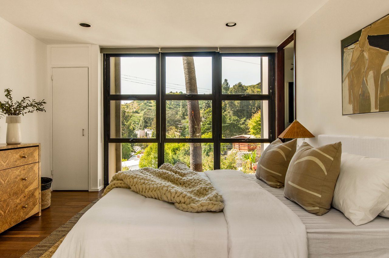 2506 Rinconia Dr, Hollywood Hills