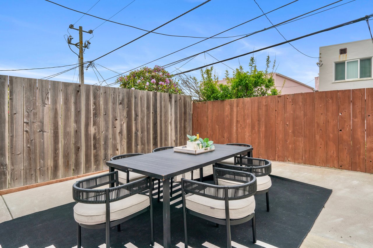 23 Fernwood Ave