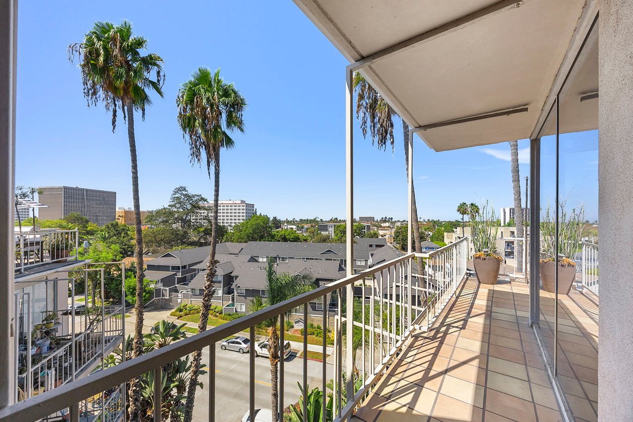 MIDCENTURY MODERN PENTHOUSE WEST for Sale in Santa Ana