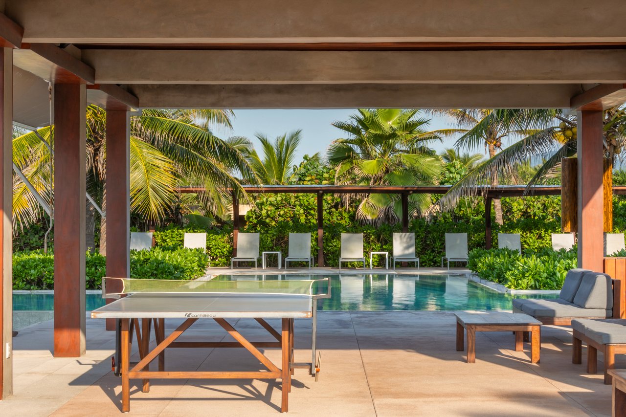 Marea Beachfront Villa I52