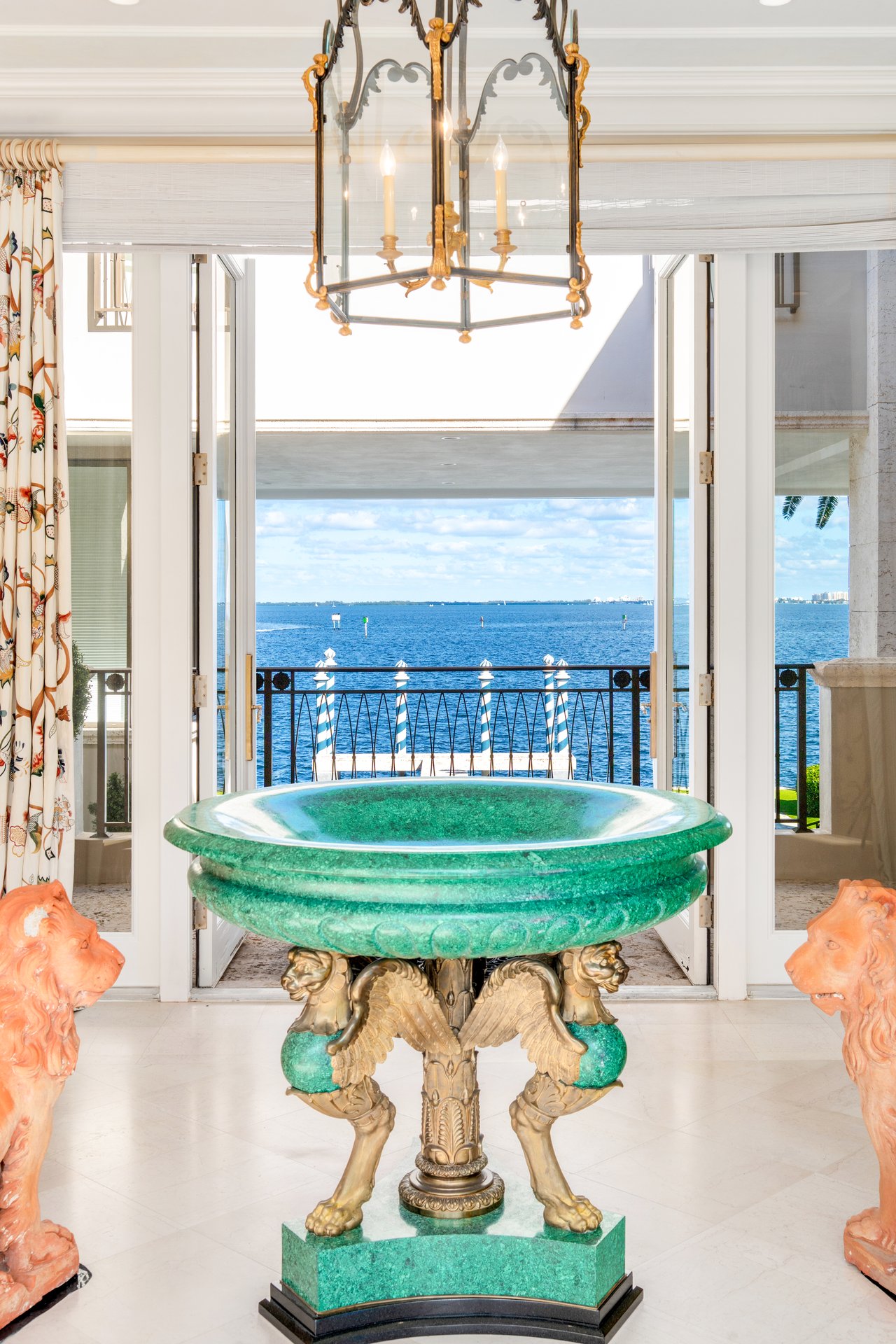 10 Tahiti Beach Island Road, Coral Gables