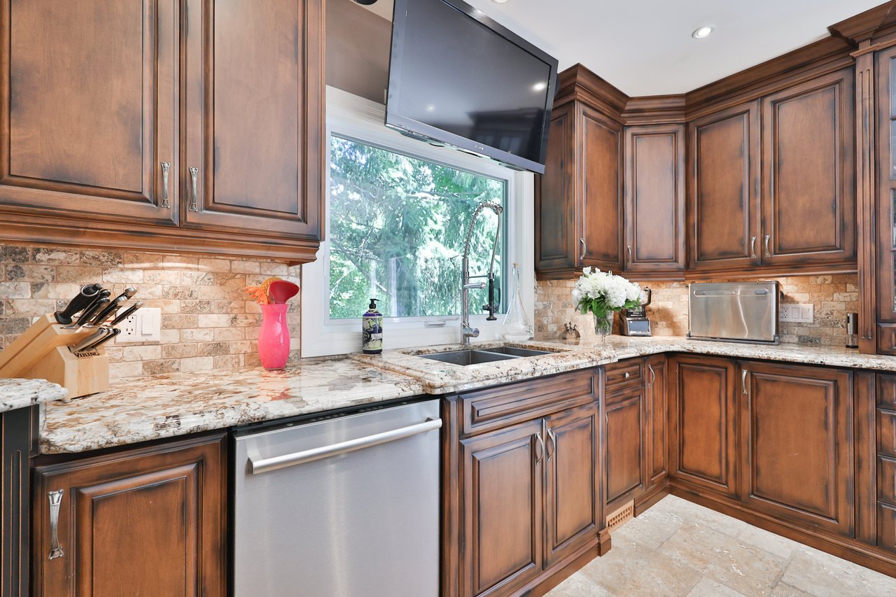24 School Street, Waterdown