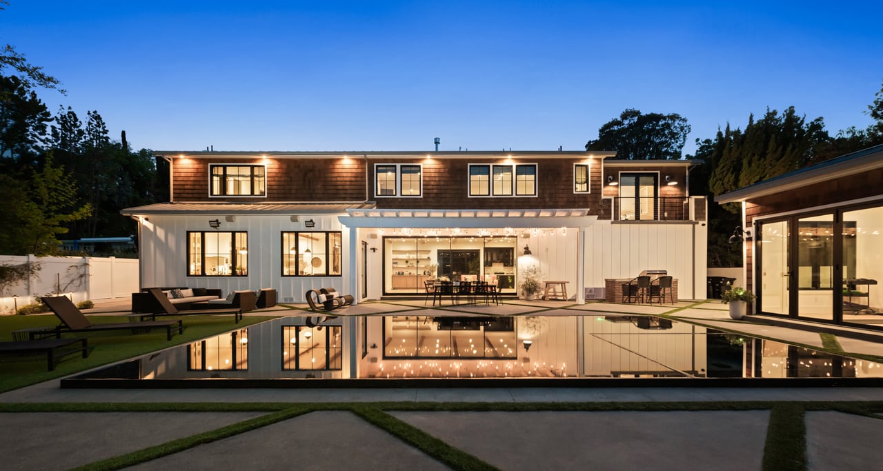16101 Royal Mount