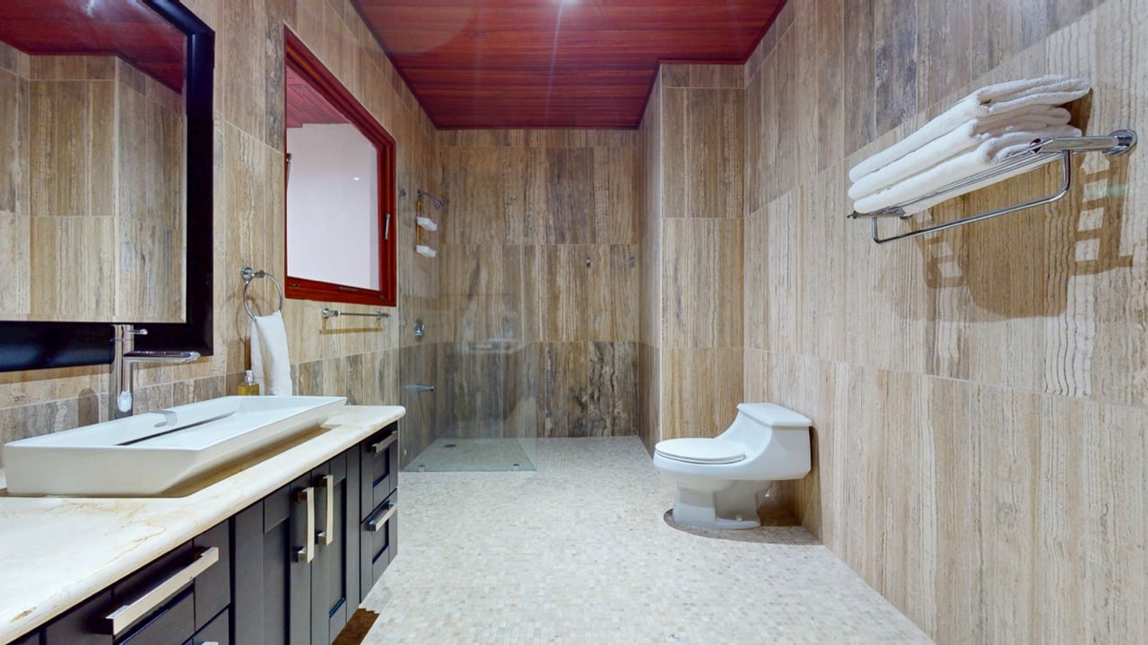 Ocean-View Luxury Home in Ojochal with Sunset Views and Retreat Potential