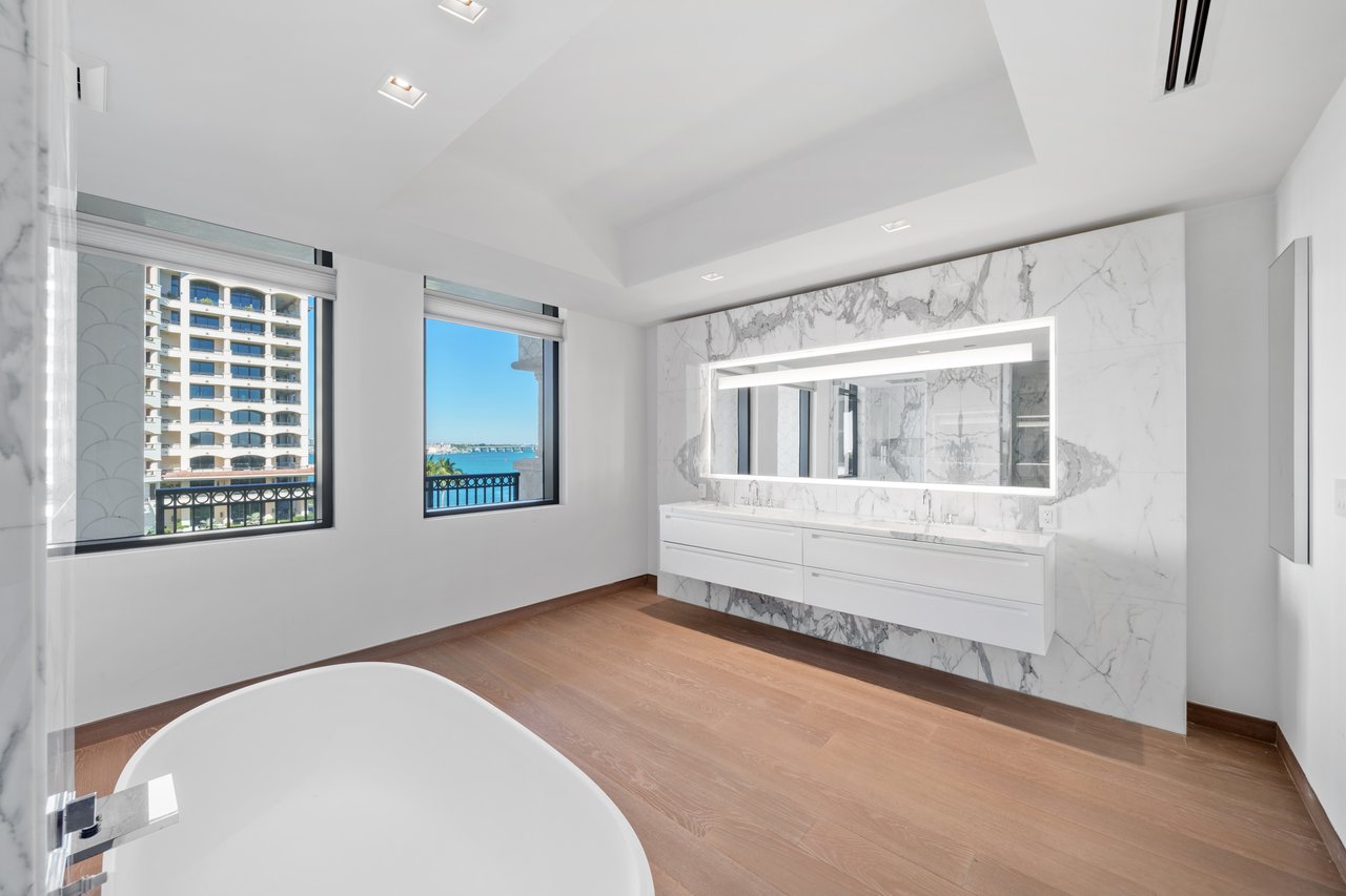 Palazzo Del Sol 7043