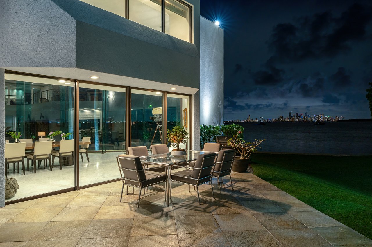 One of America’s Most Iconic Waterfront Estates