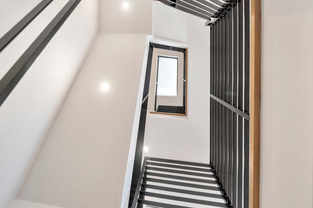 2220 Mackay Avenue B