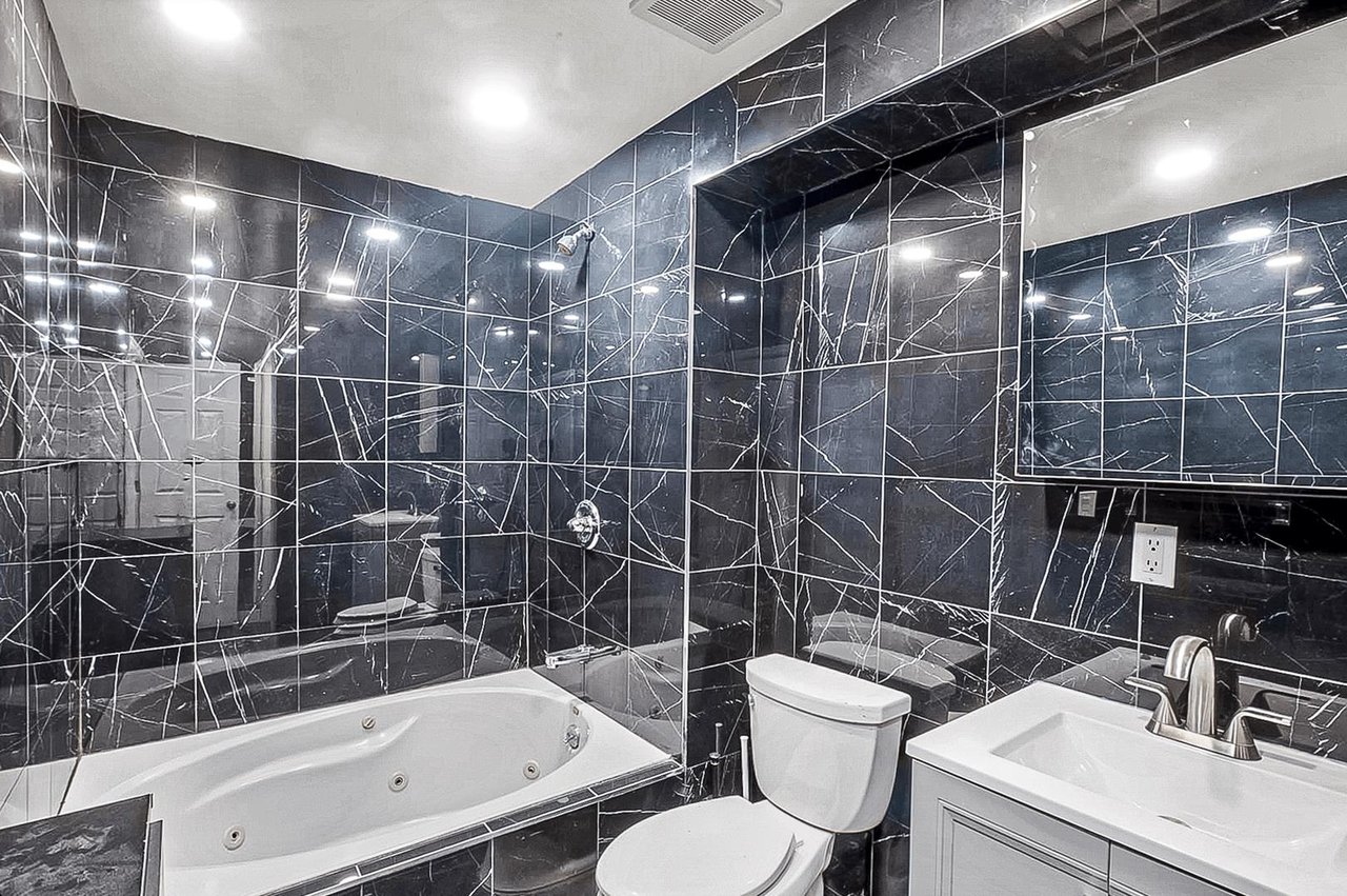 105 East 37th Street, Apt 4-B