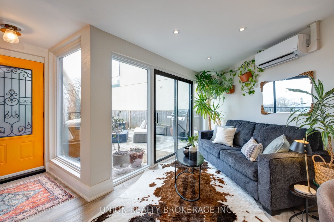 2366 Queen St E, Ste 1
