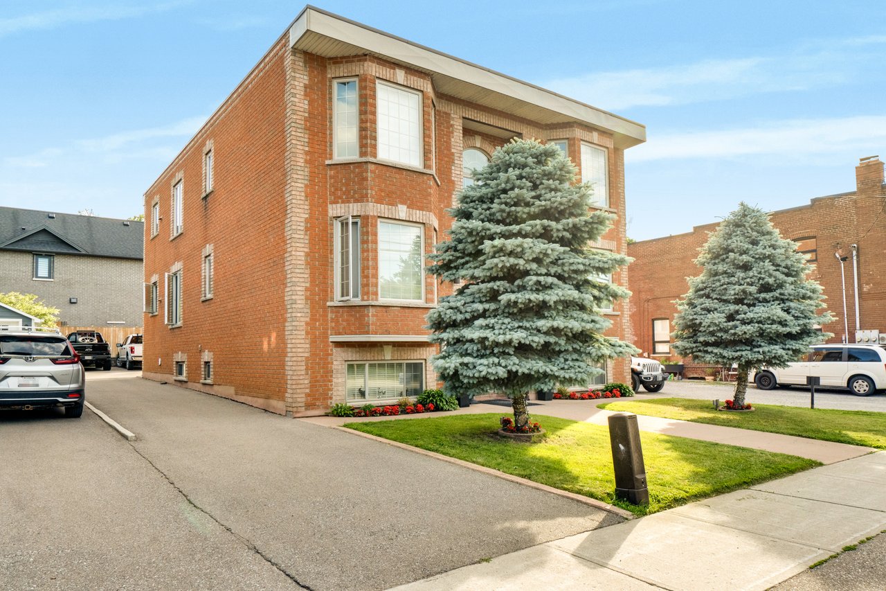48 Mississauga Rd N 1