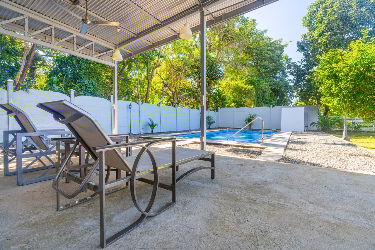 3-Bedroom Home on a Double Lot with Large Pool Backing to Jungle