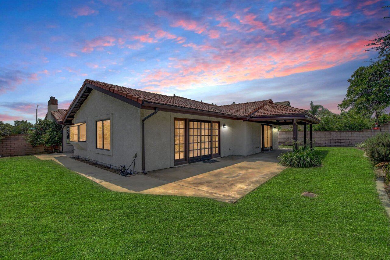 5697 Los Robles