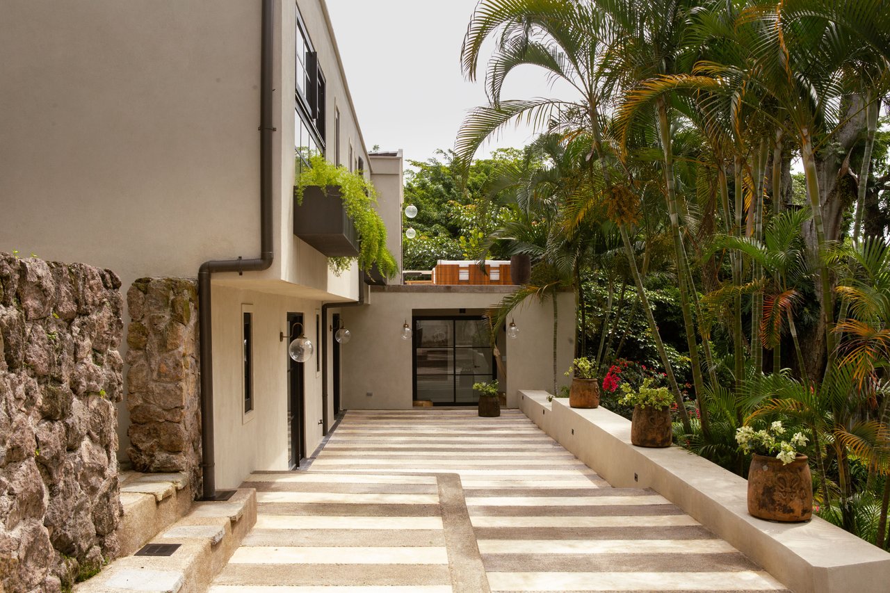 Casa Laurel