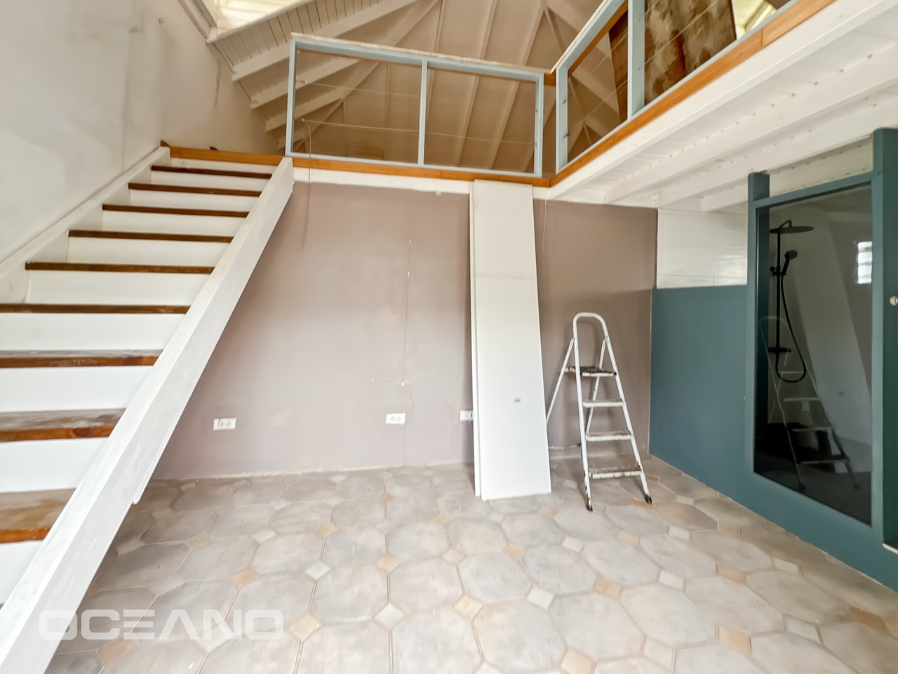 Renovation Opportunity – 90 m² Home with Expansion Potential – OCEANO Christie’s International Real Estate