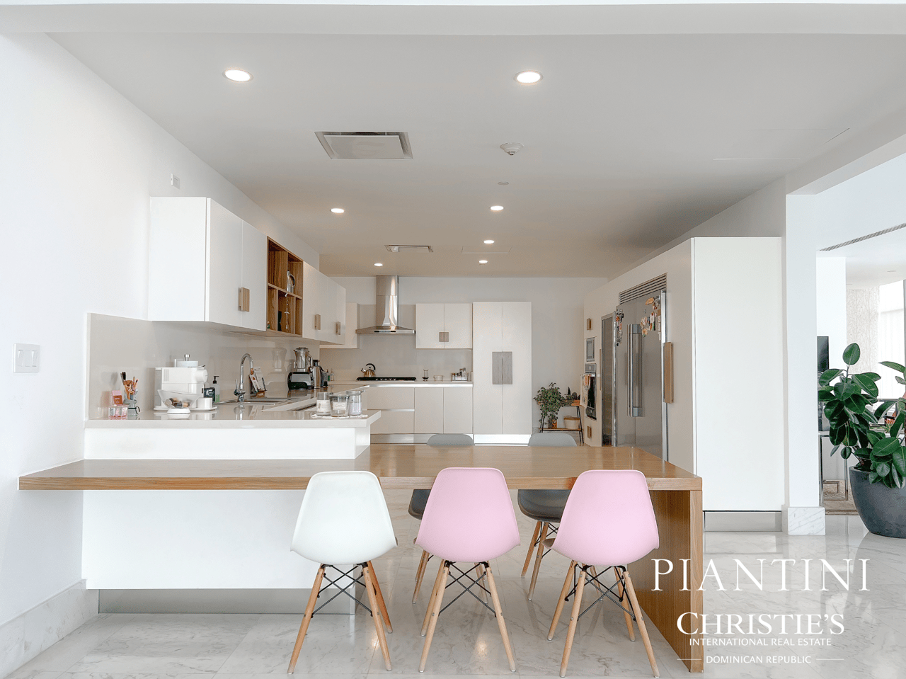 Seurat Luxury Condo