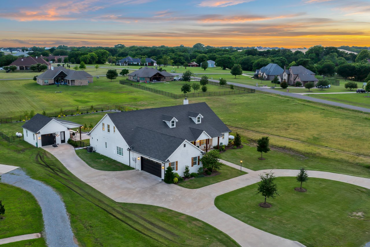 36 Mirror Lakes Court