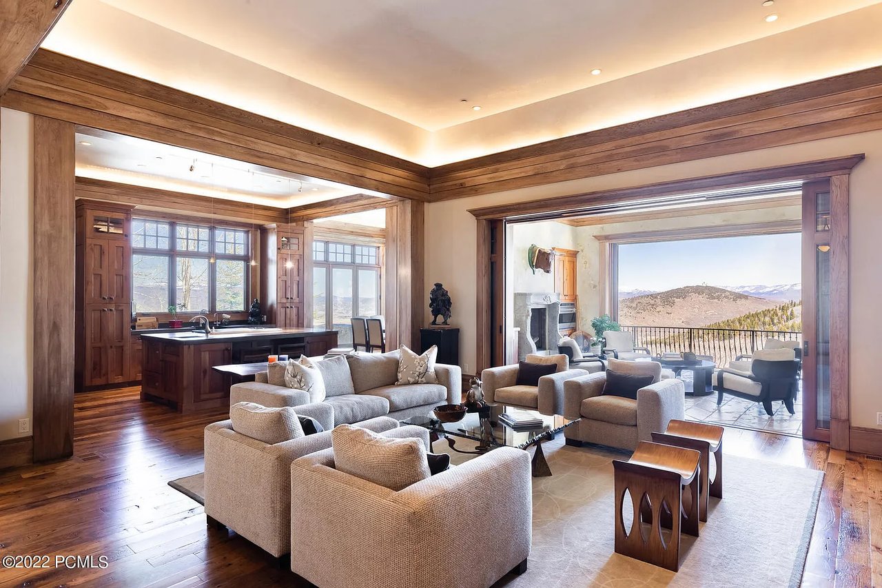 3 White Pine Canyon Rd