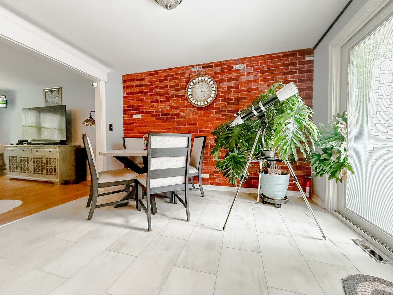 FOR SALE | Turnkey Business & Home