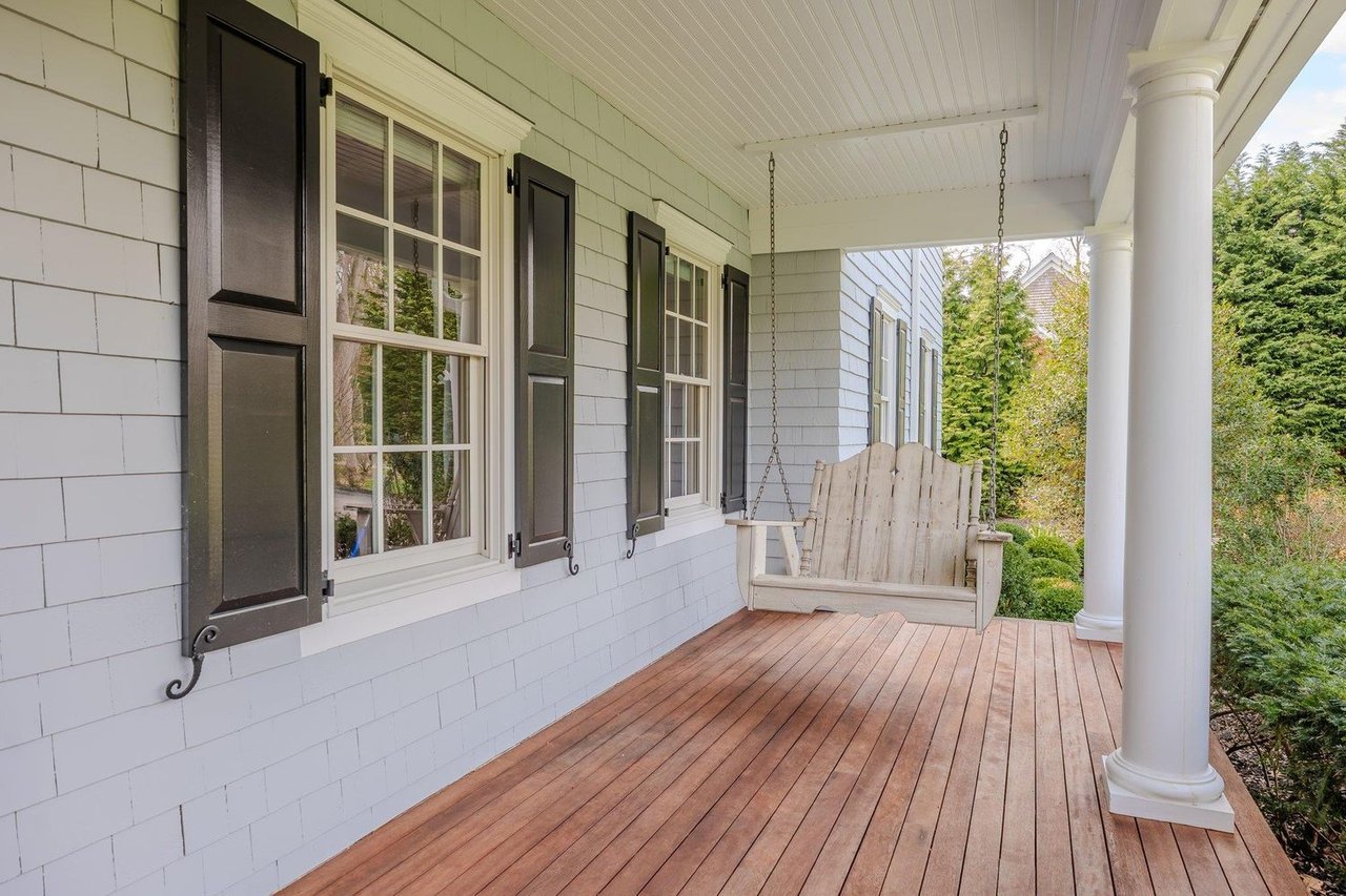 51 Lloyd Ln