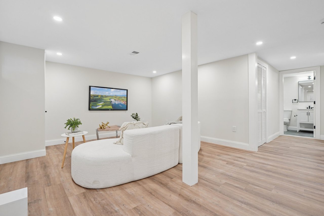 388 Thornden Street