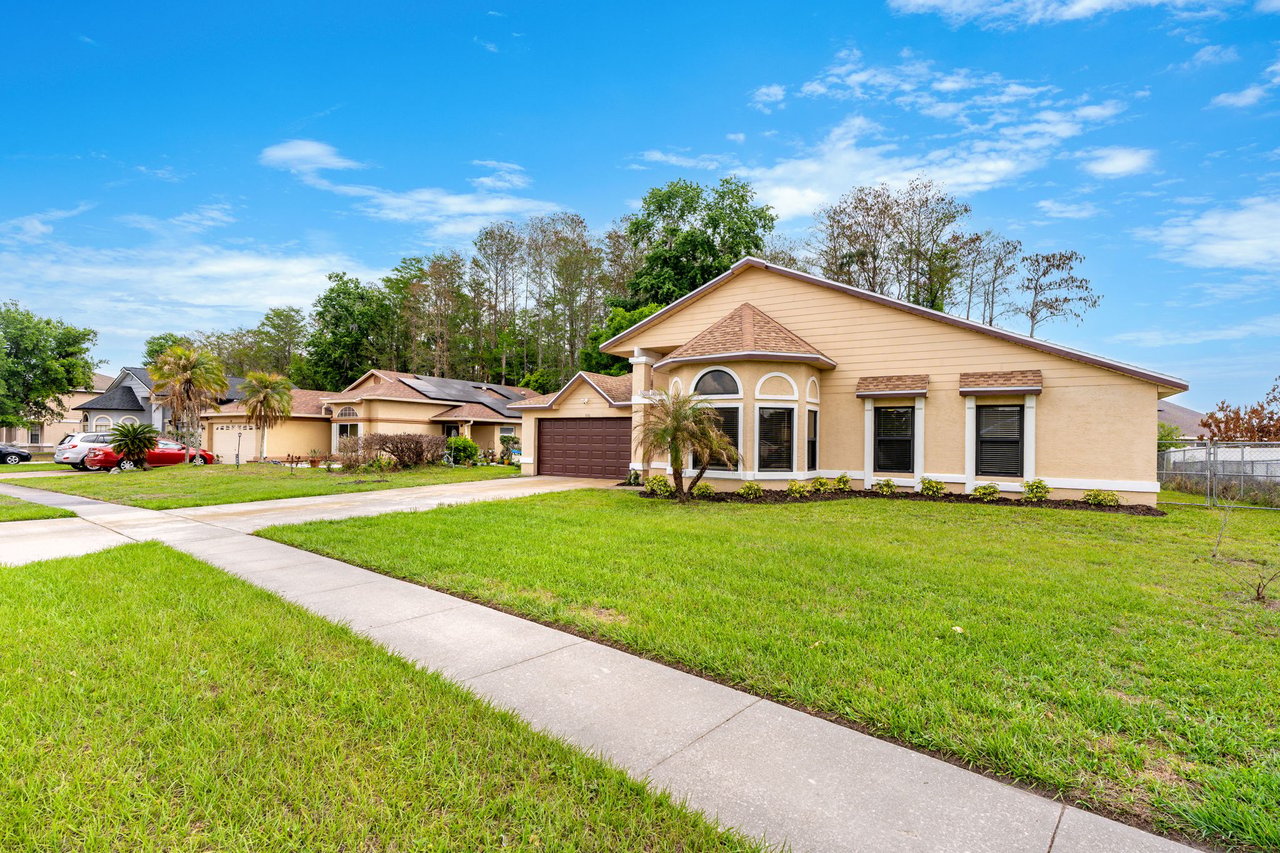 806 VERMONT WOODS LANE