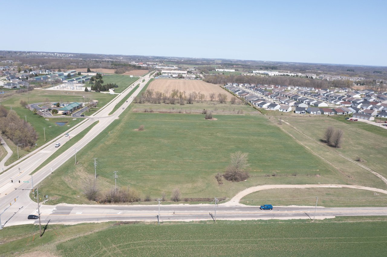 1101 S Edwards Boulevard