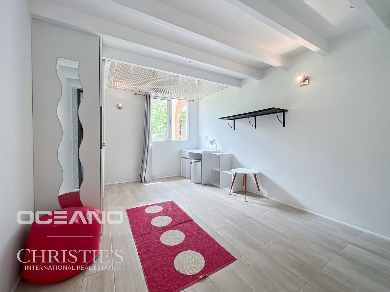 3 BEDROOMS - LARGE GARDEN - CUL DE SAC