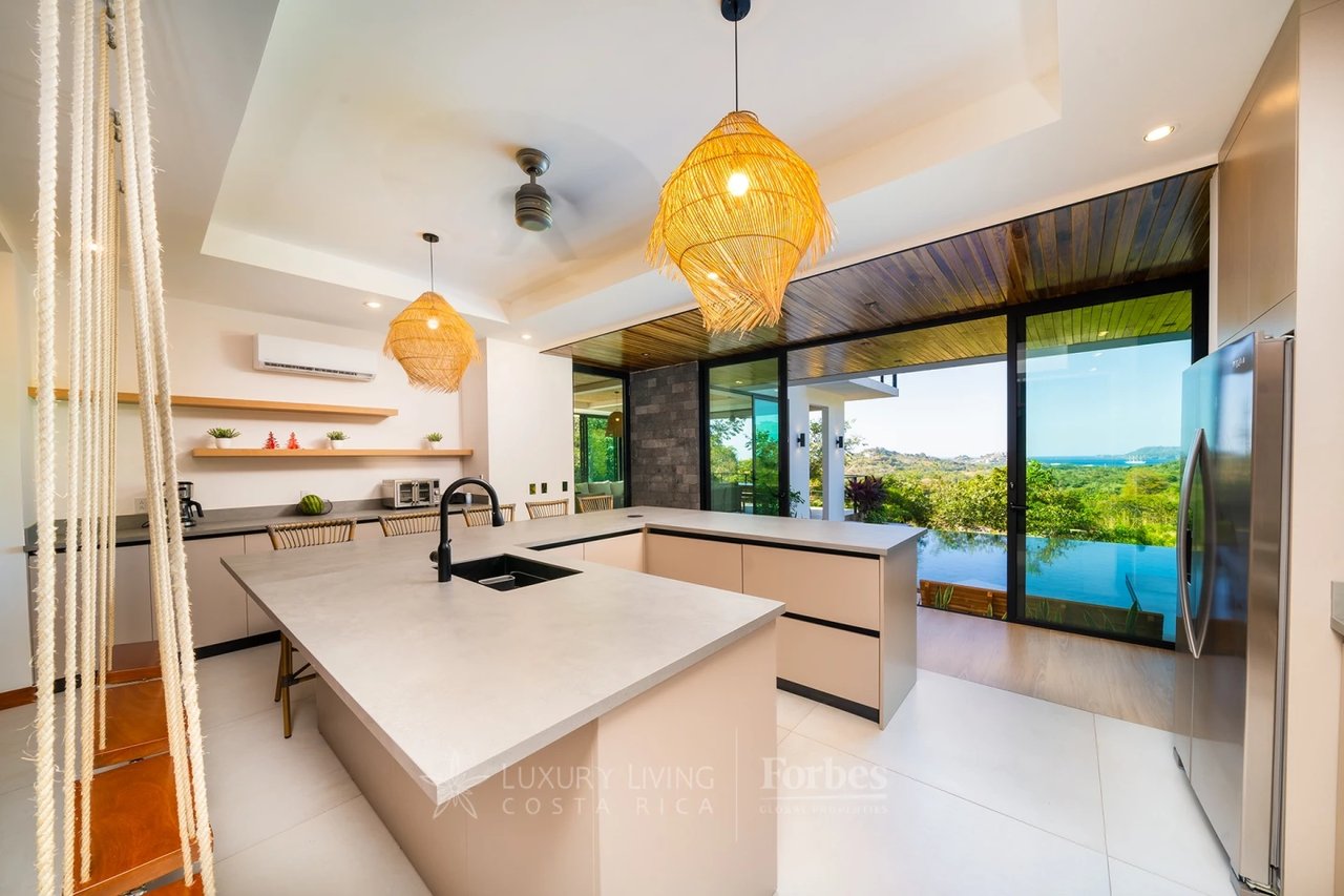 20702 - Contemporary Luxury with Ocean Views in Playa Flamingo