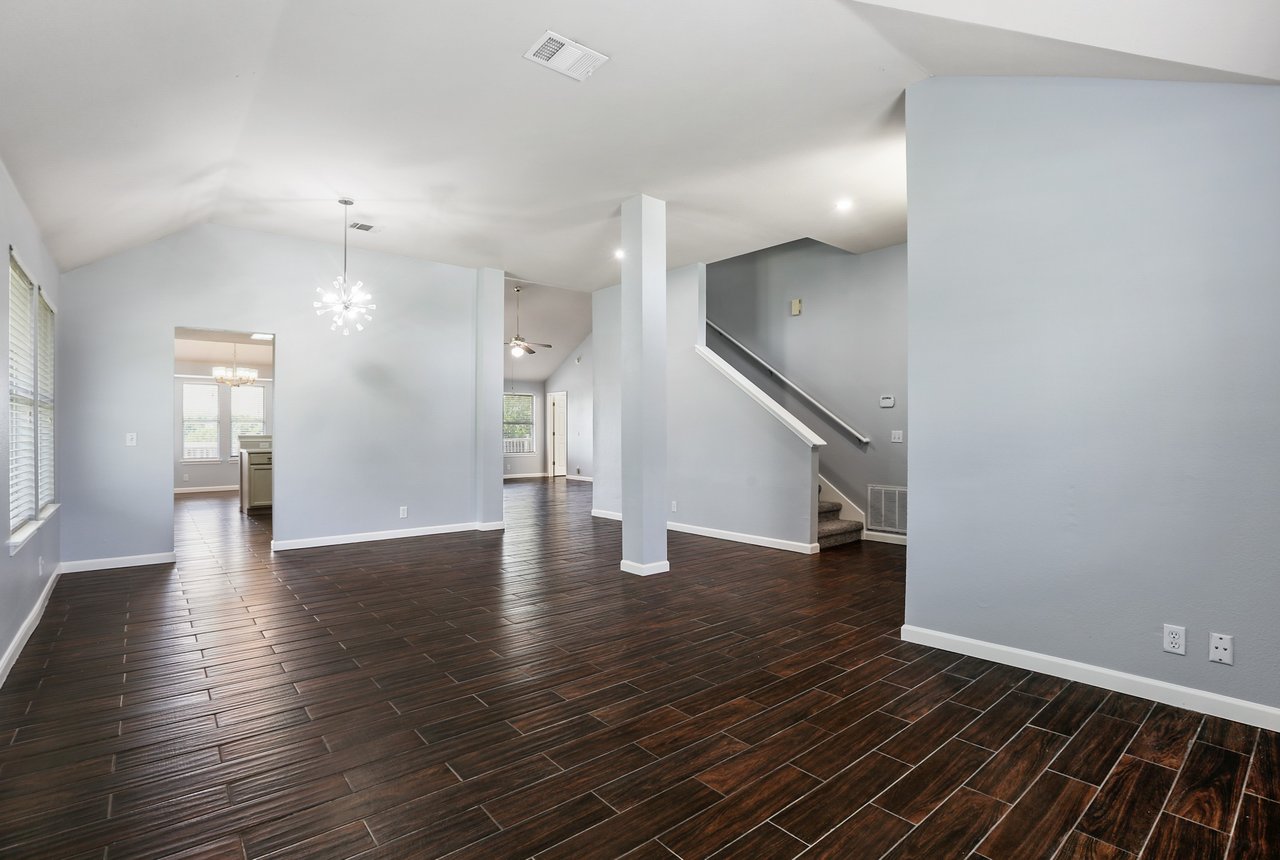 1301 Waterfall Ave