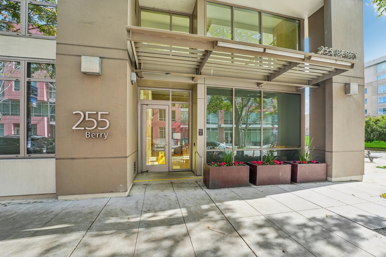 255 Berry St #512