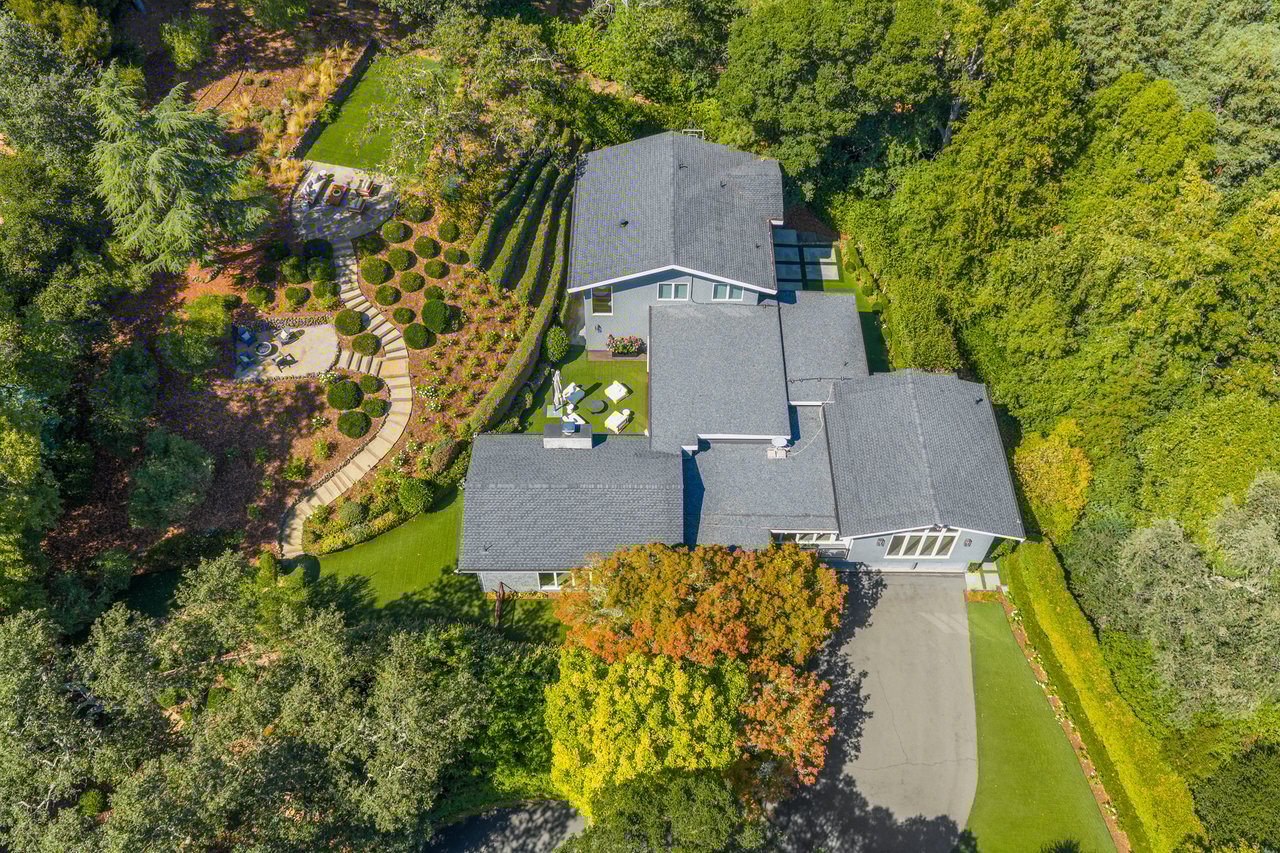 Private, Modern Compound in Premier Ross Location