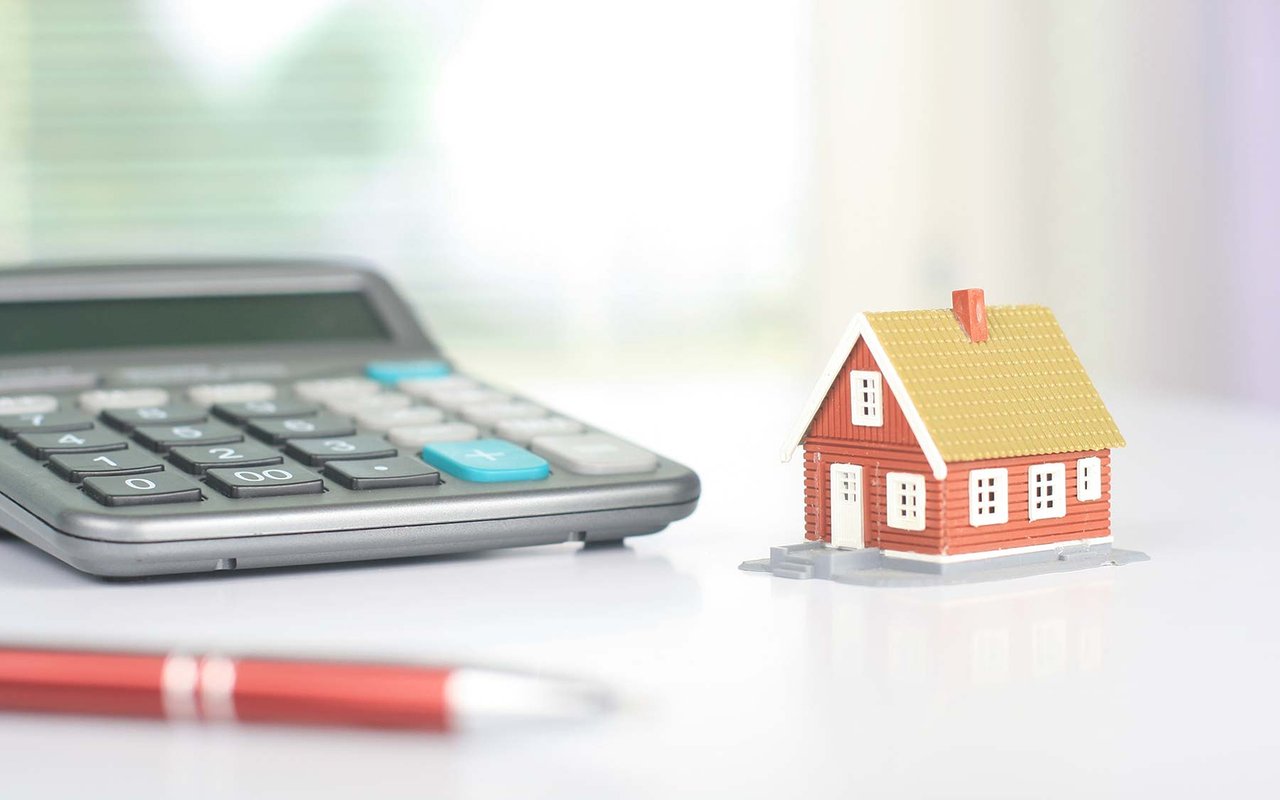 How to Negotiate Closing Costs and Save Money