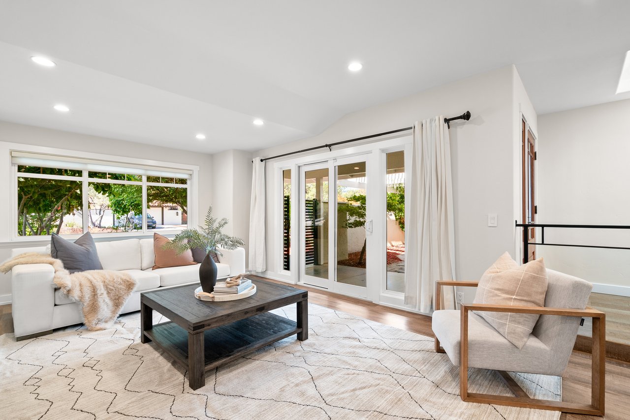 247 Marchmont Dr