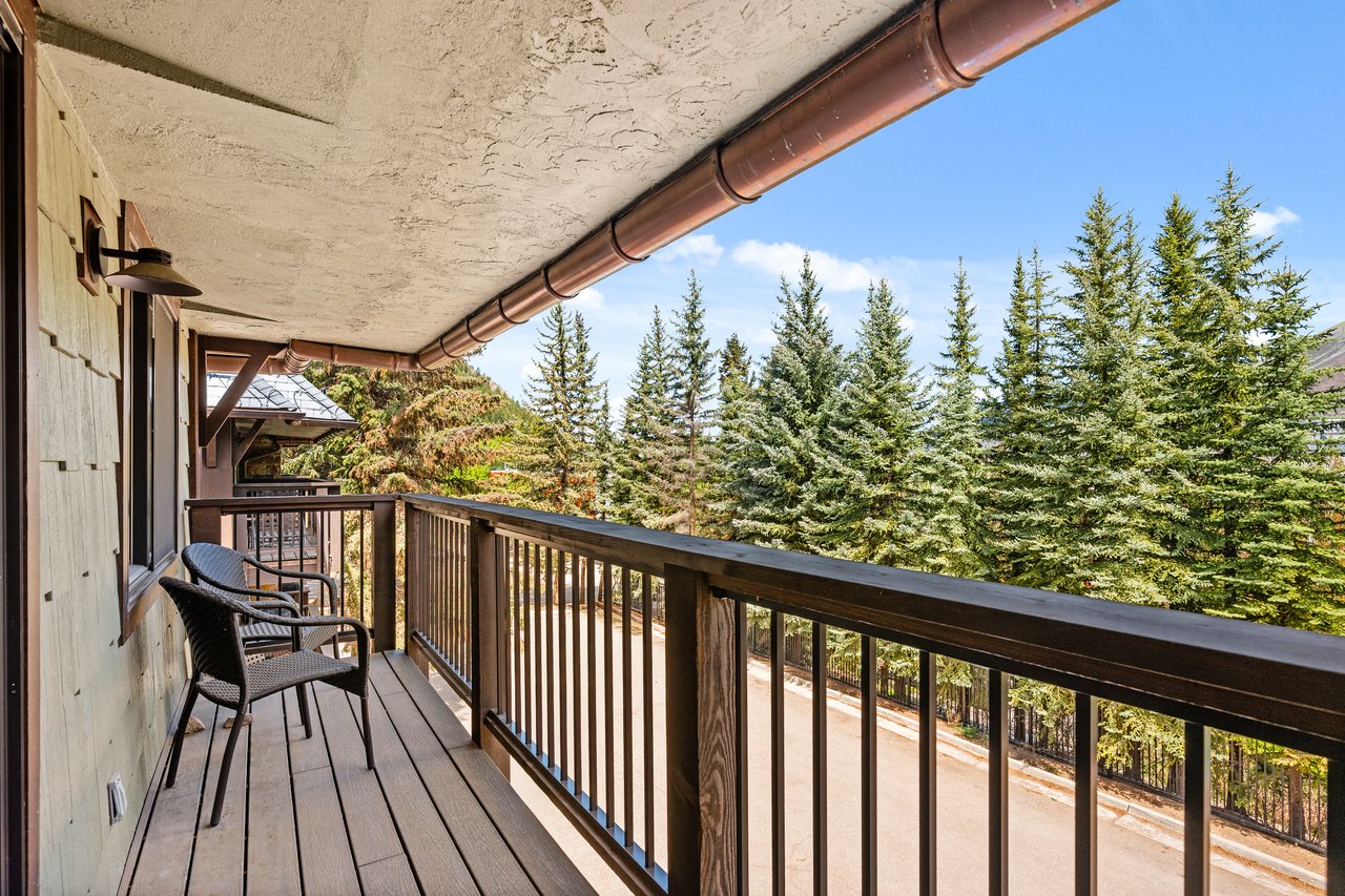 Slopeside Sophistication