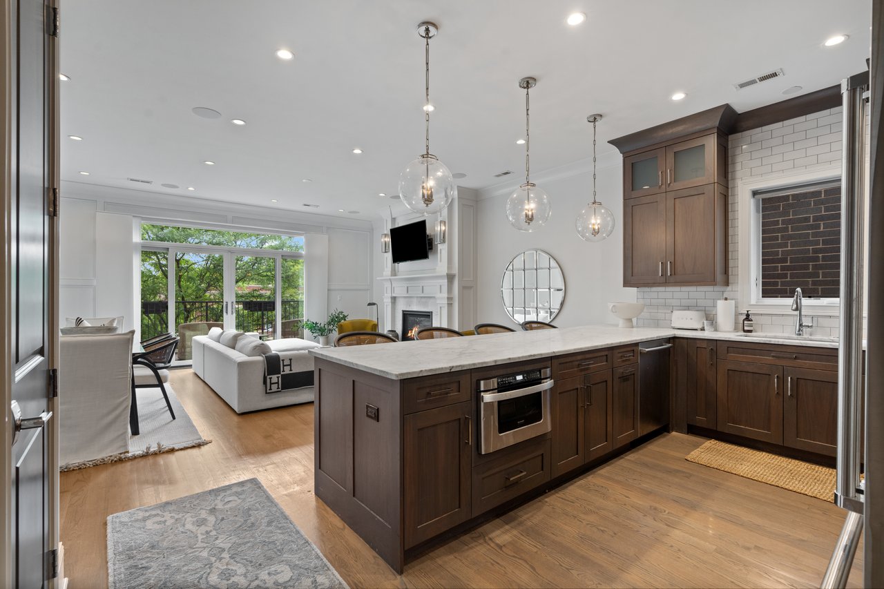 2455 N Racine Unit 3 