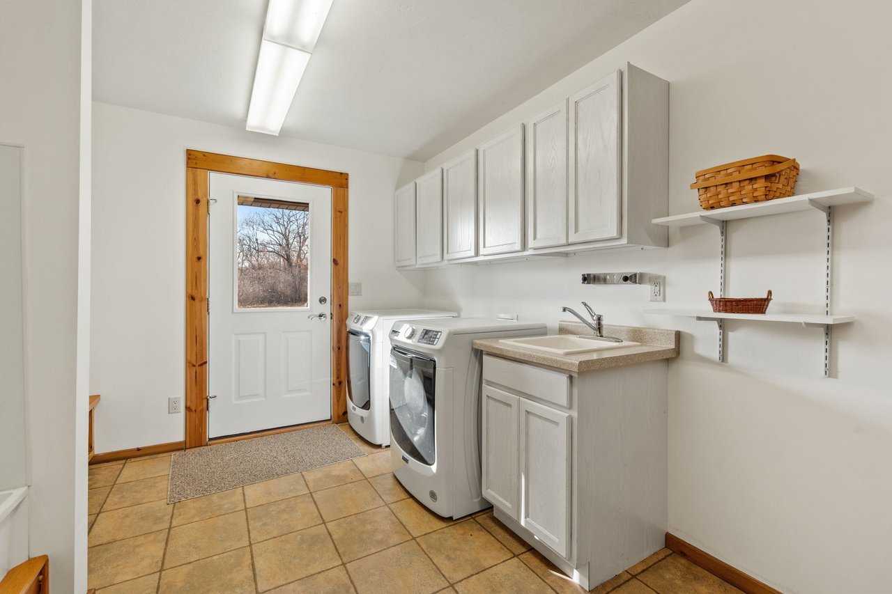 2427 Beede Lake Trail