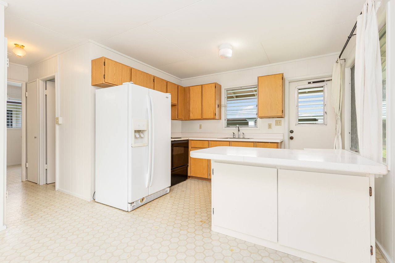 3313 Manoa Road