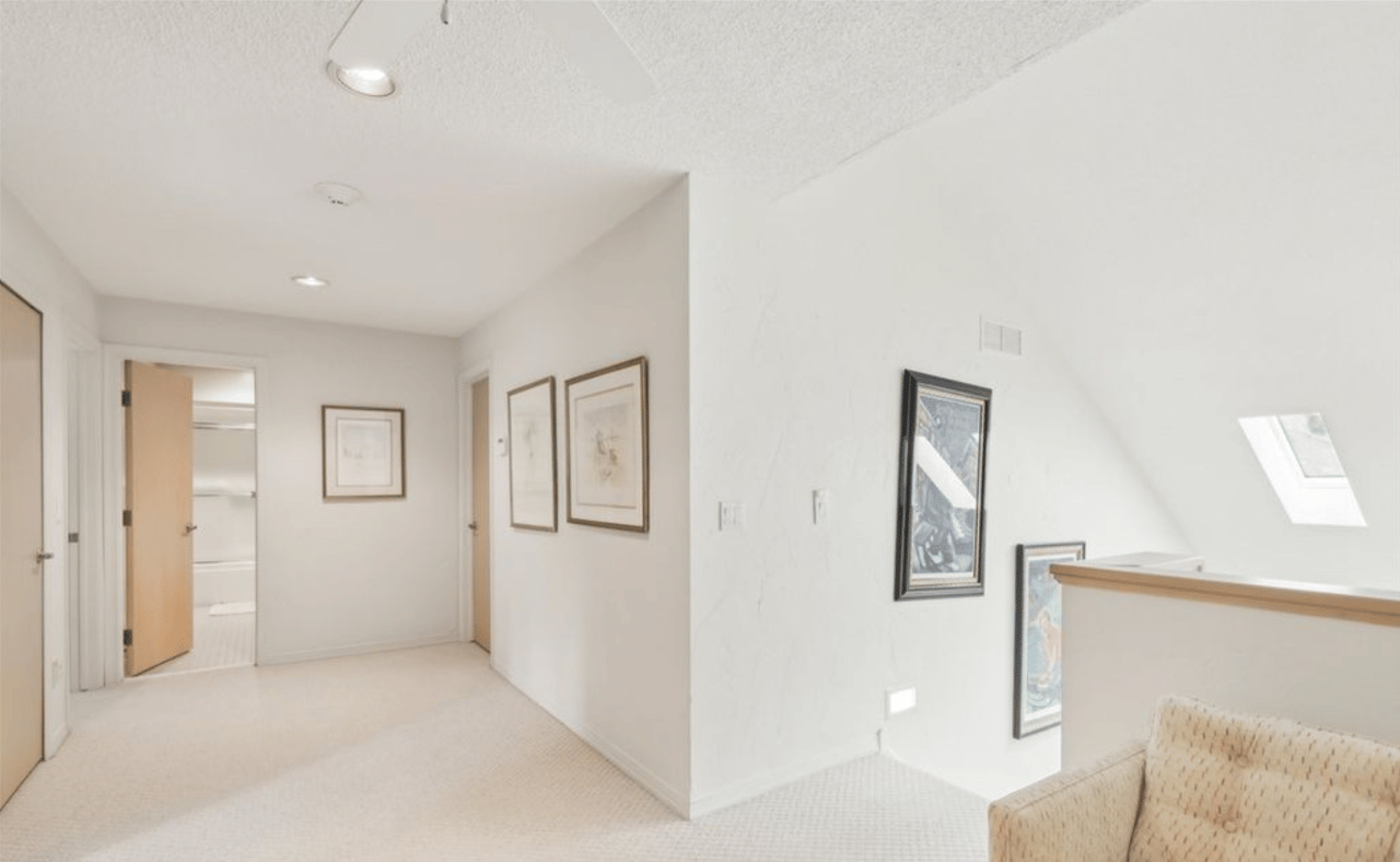 3637 Som Center Rd