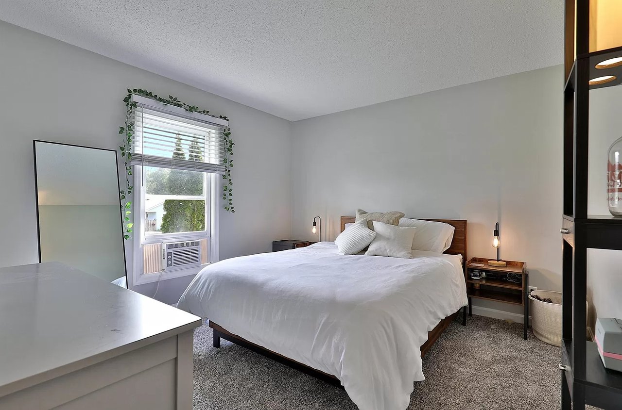 Adorable Split-Level Ludlow Ranch