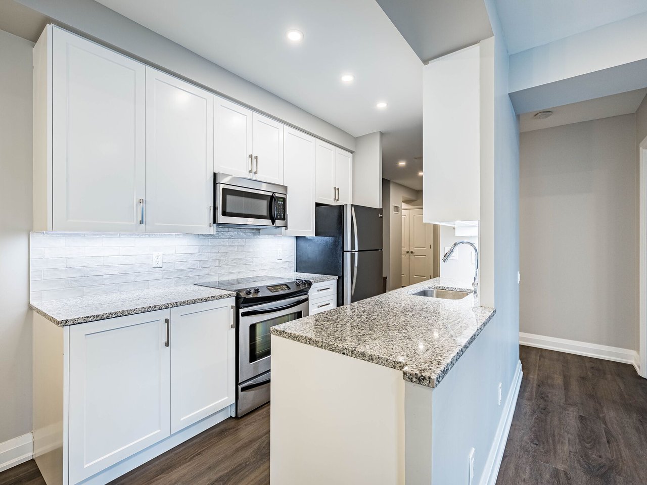 83 Redpath Avenue 407, Toronto C10, ON