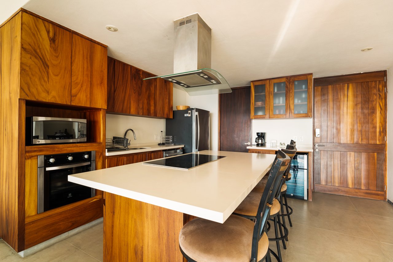 Marea Beachfront Villa C13