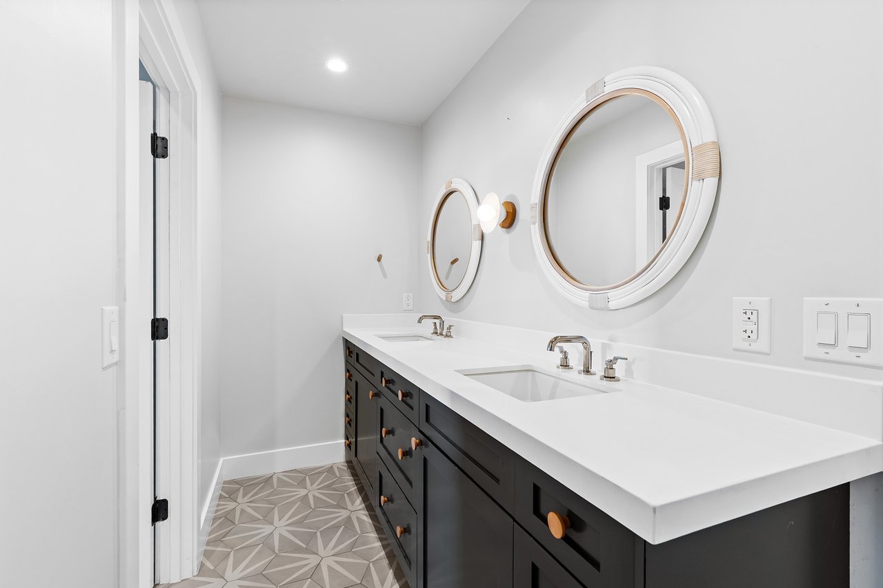 3842 E SAN MIGUEL Avenue, Paradise Valley