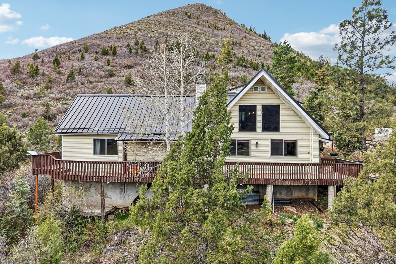 1538 Country Cir